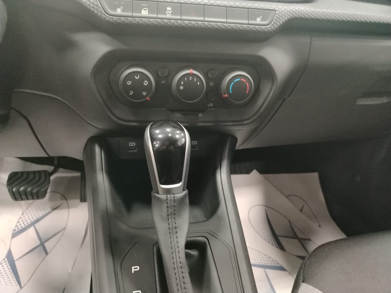 Легковой автотранспорт - LADA Iskra 1.6 CVT (106 л.с.)