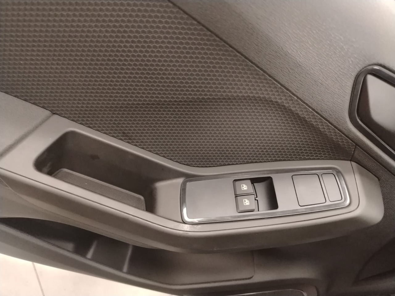 Легковой автотранспорт - LADA Iskra 1.6 CVT (106 л.с.)