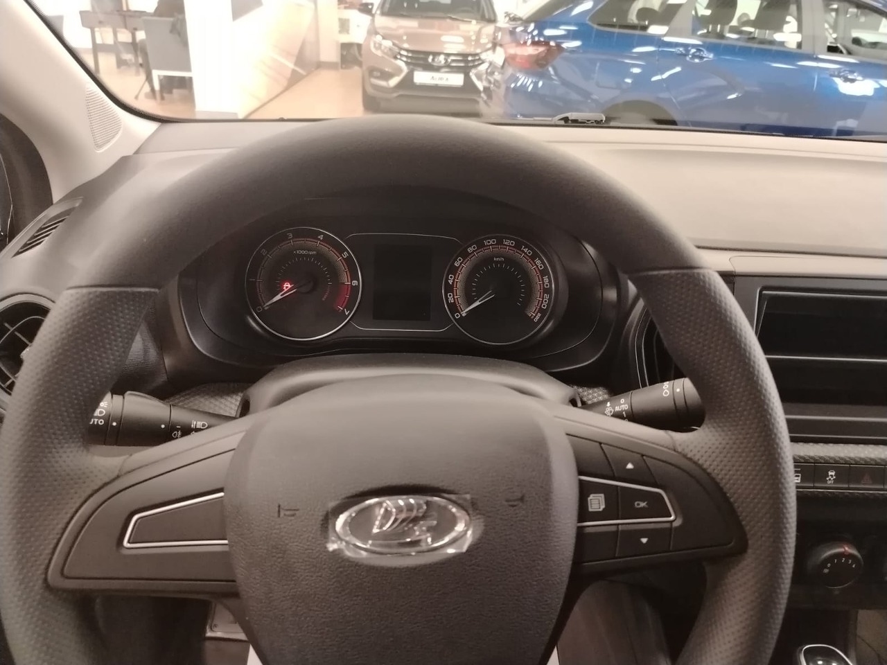 Легковой автотранспорт - LADA Iskra 1.6 CVT (106 л.с.)