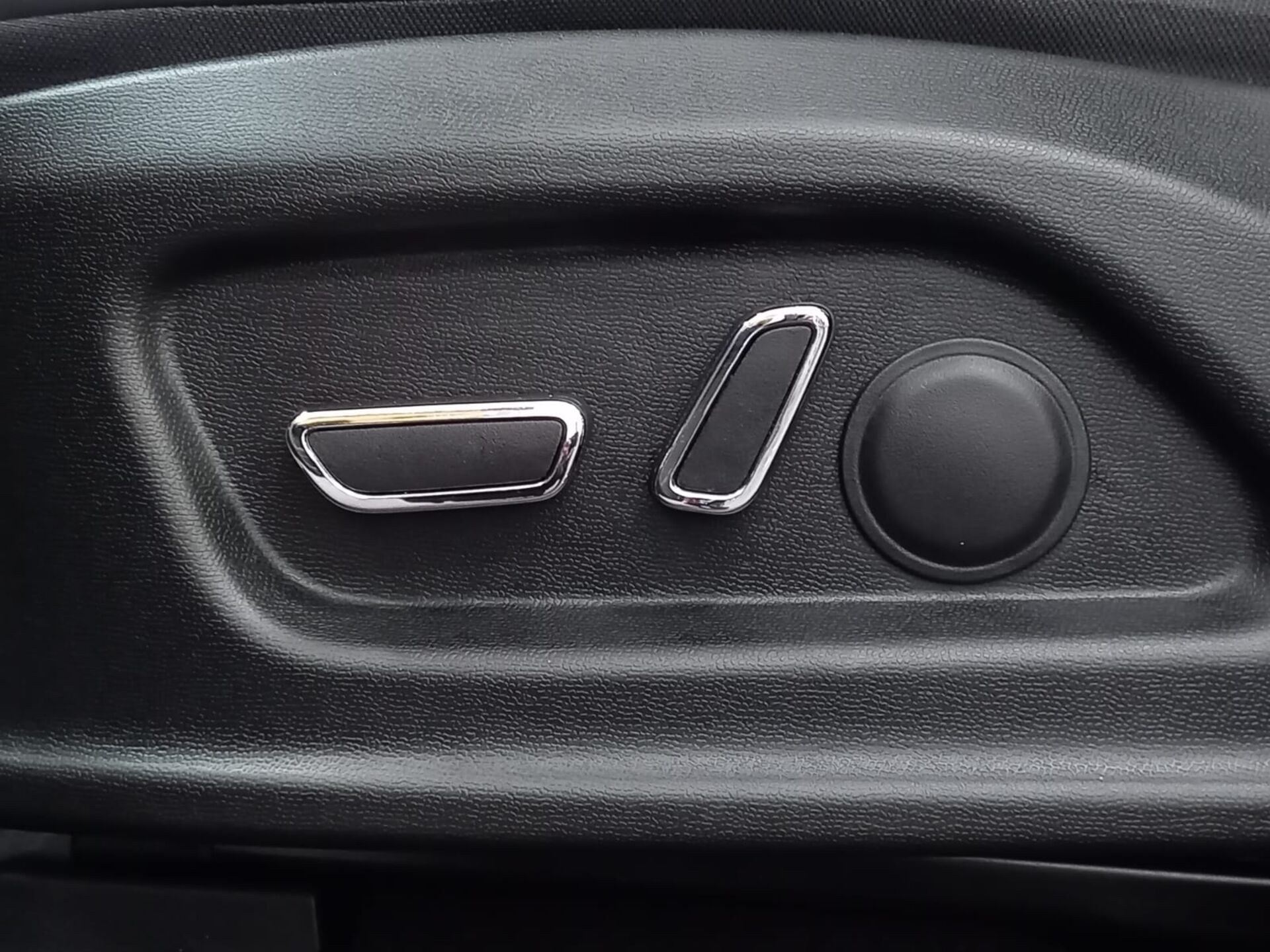 Легковой автотранспорт - CHANGAN Hunter Plus 2.0 AT (226 л.с.) 4WD