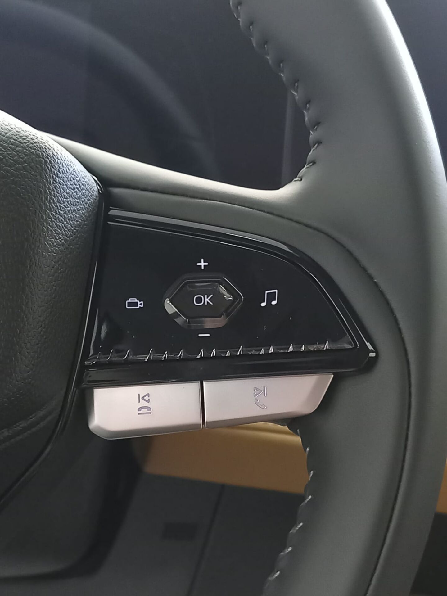 Легковой автотранспорт - CHANGAN Hunter Plus 2.0 AT (226 л.с.) 4WD