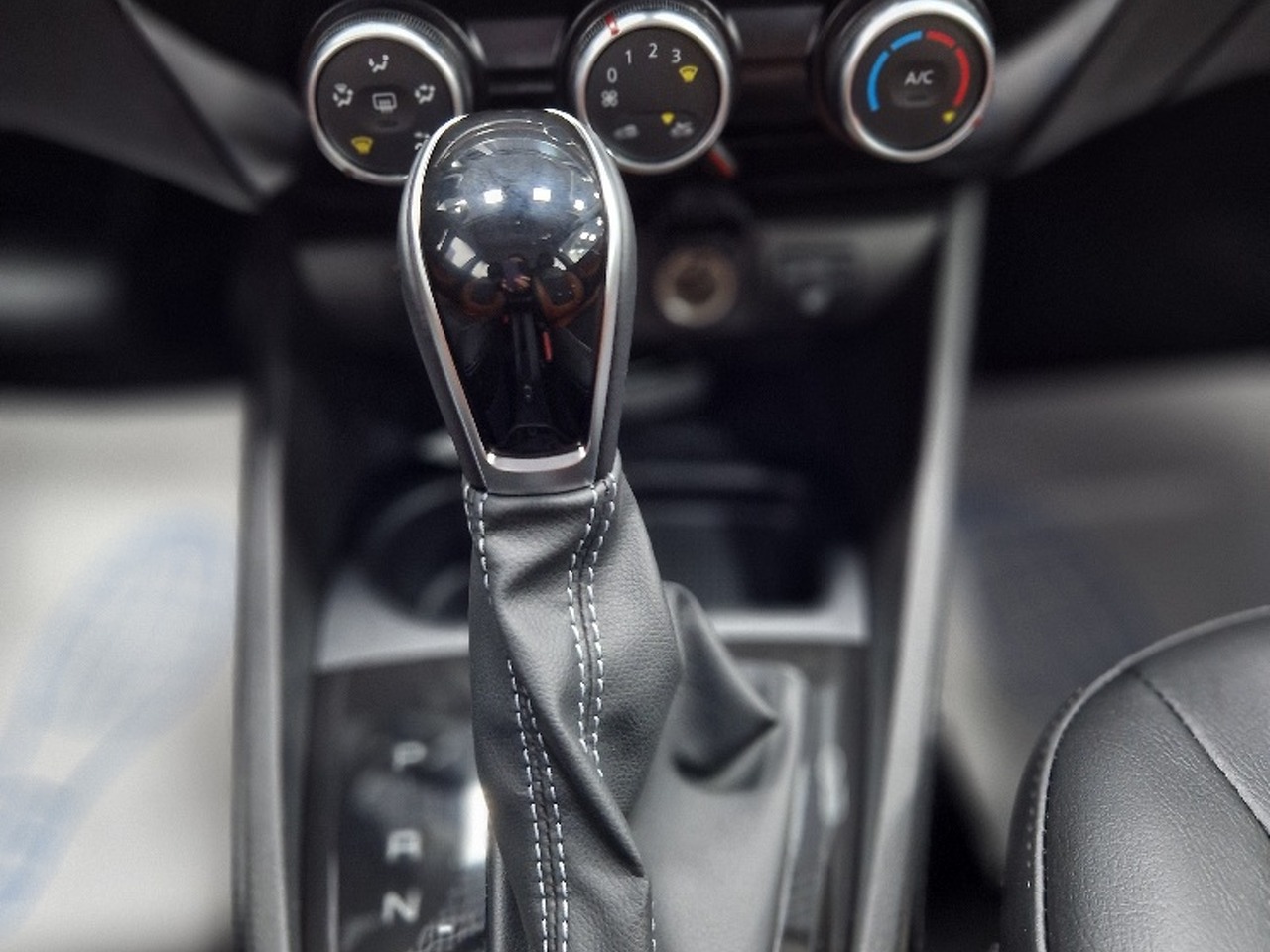 Легковой автотранспорт - Vesta SW Cross 1.8 CVT (122 л.с.)