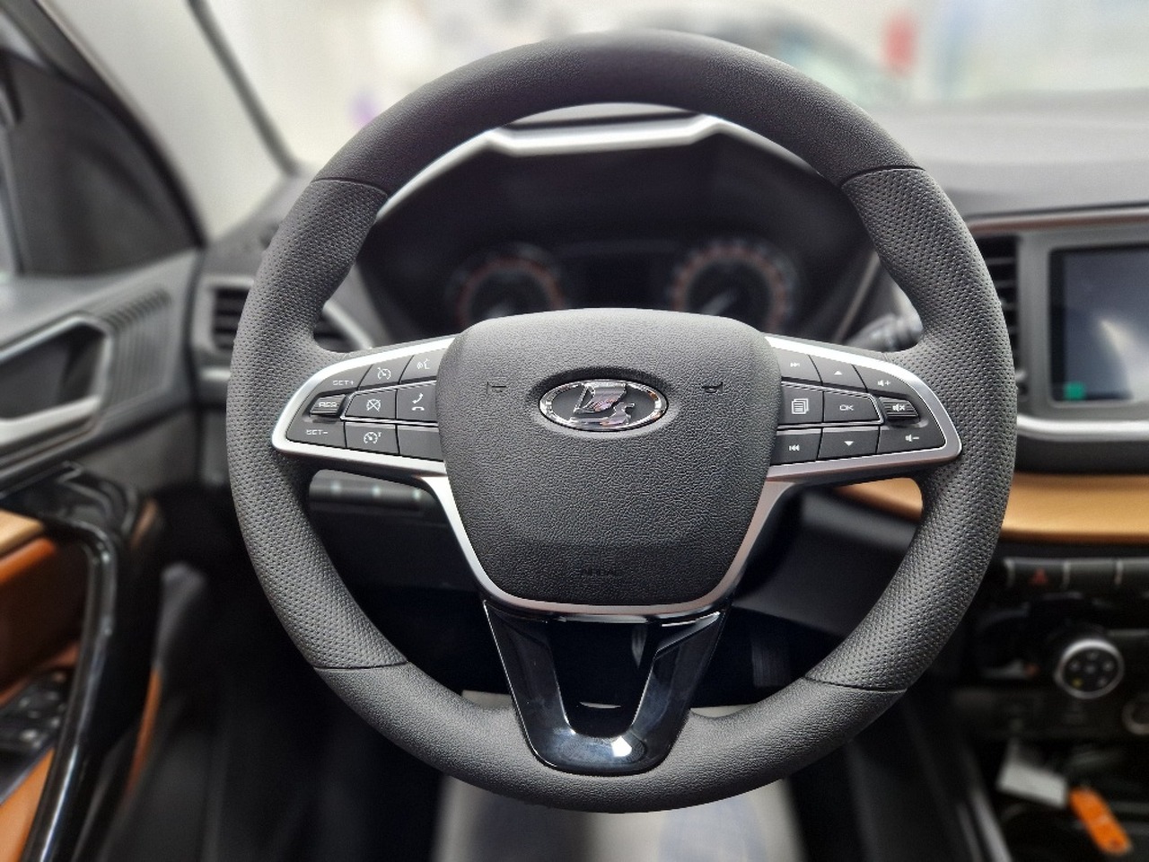Легковой автотранспорт - Vesta SW Cross 1.8 CVT (122 л.с.)
