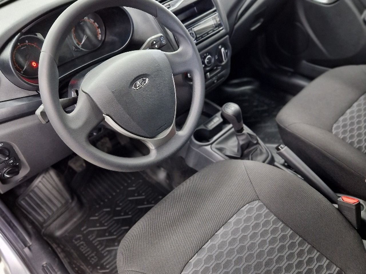 Легковой автотранспорт - LADA Granta 1.6 MT (90 л.с.)