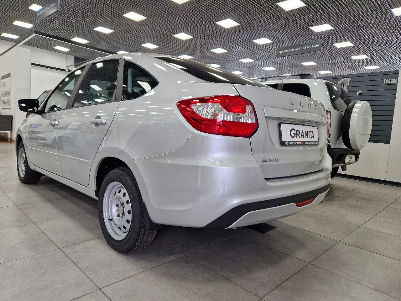 Легковой автотранспорт - LADA Granta 1.6 MT (90 л.с.)