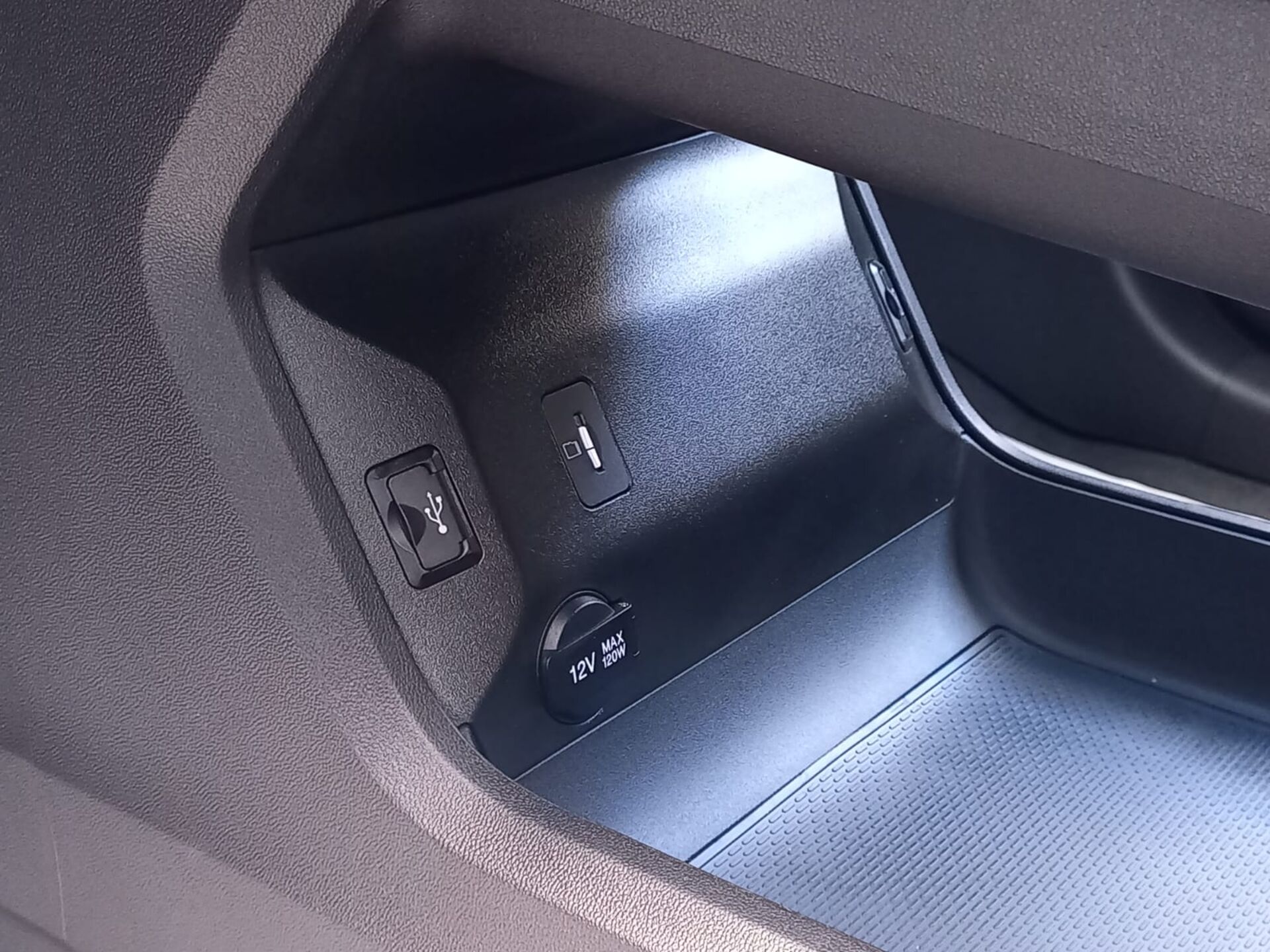 Легковой автотранспорт - CHANGAN UNI-K 2.0 AT (226 л.с.) 4WD