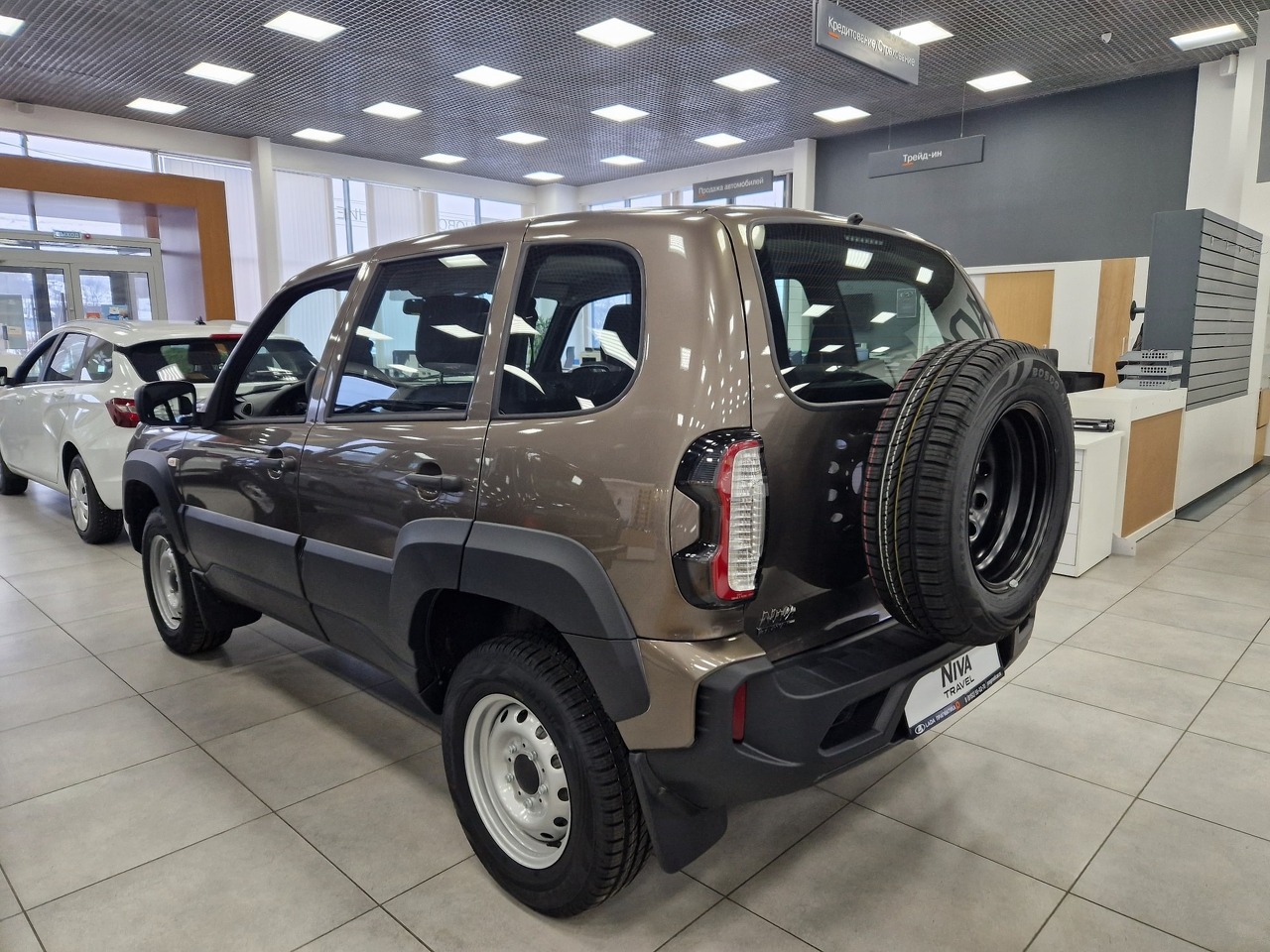 Легковой автотранспорт - LADA Niva Travel 1.7 MT (83 л.с.) 4WD