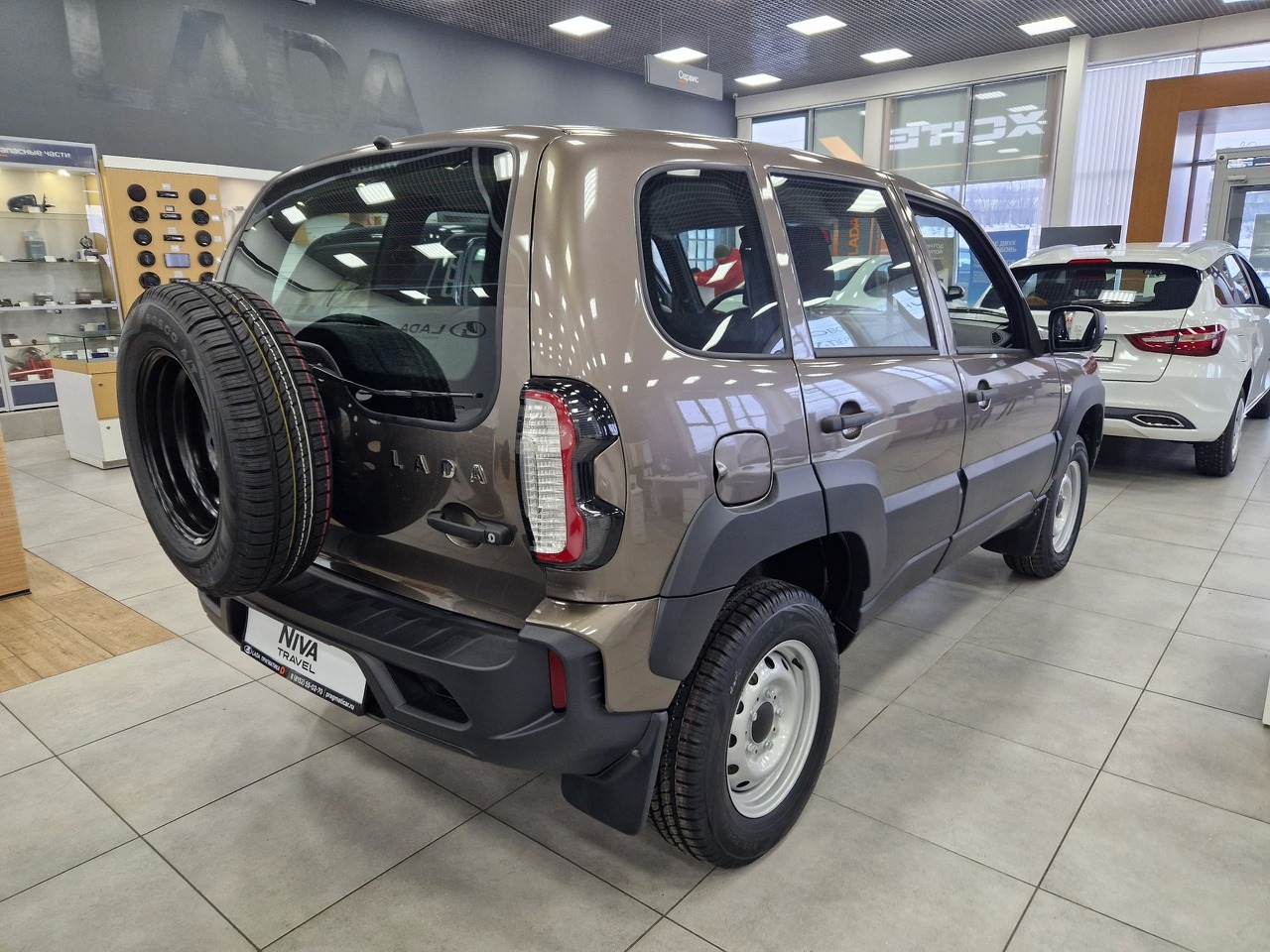 Легковой автотранспорт - LADA Niva Travel 1.7 MT (83 л.с.) 4WD