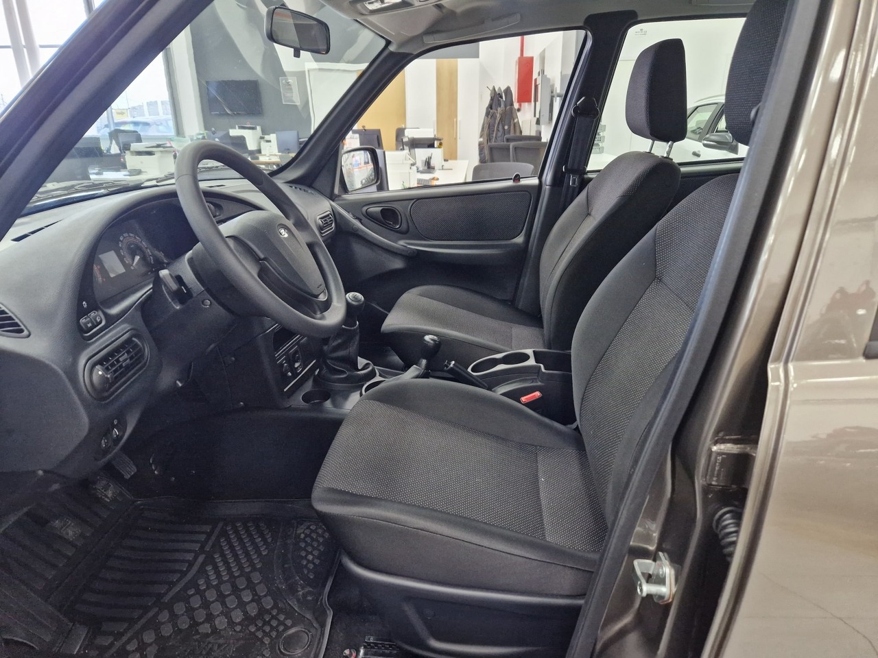 Легковой автотранспорт - LADA Niva Travel 1.7 MT (83 л.с.) 4WD