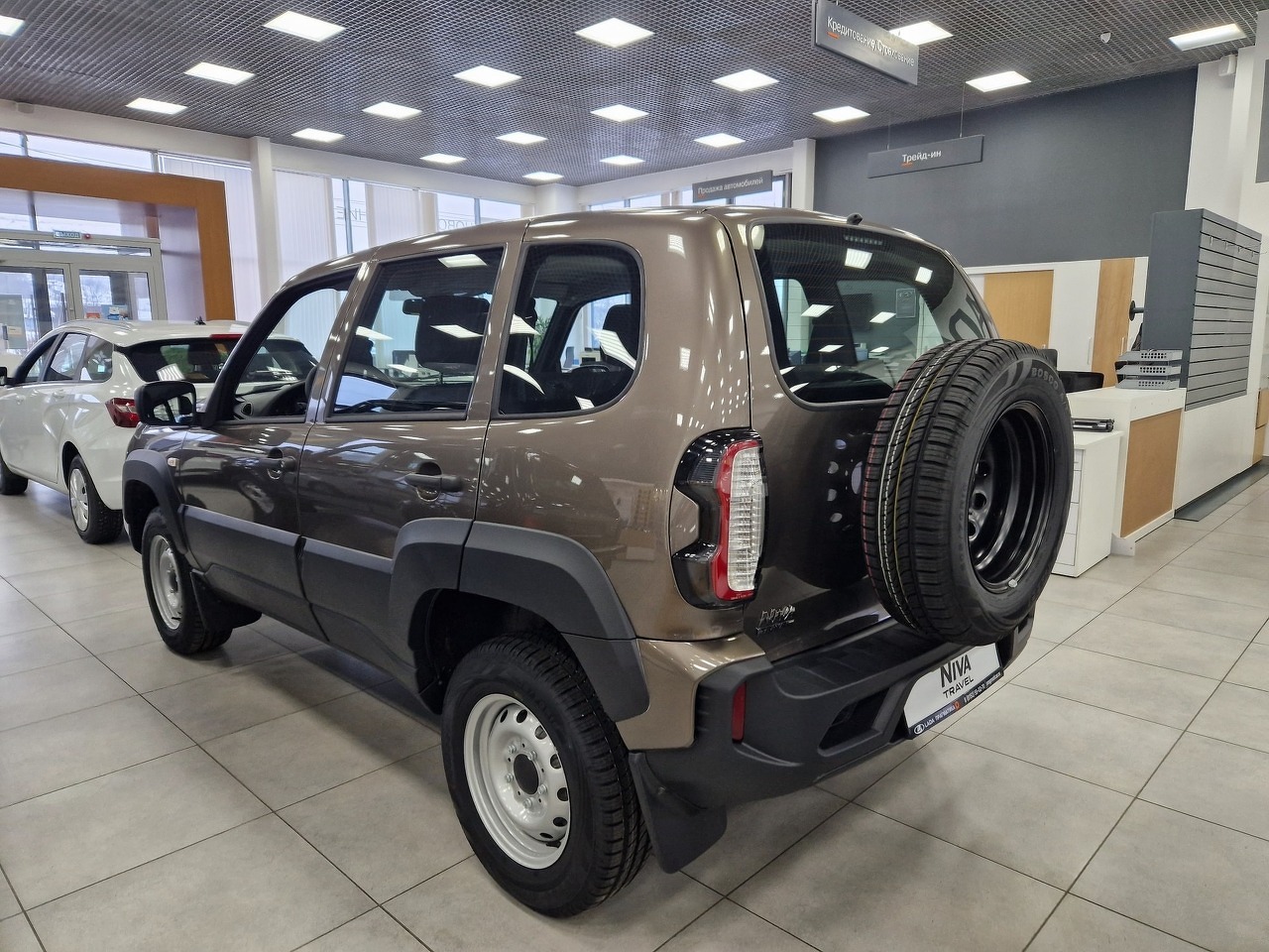 Легковой автотранспорт - LADA Niva Travel 1.7 MT (83 л.с.) 4WD