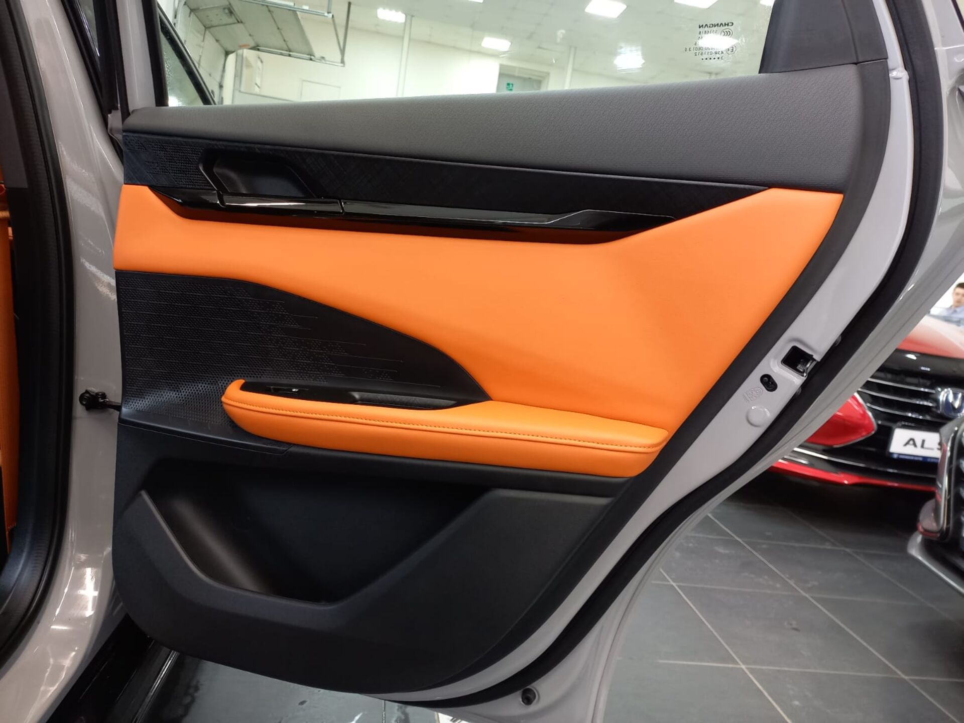 Легковой автотранспорт - CHANGAN UNI-V 1.5 AMT (181 л.с.)