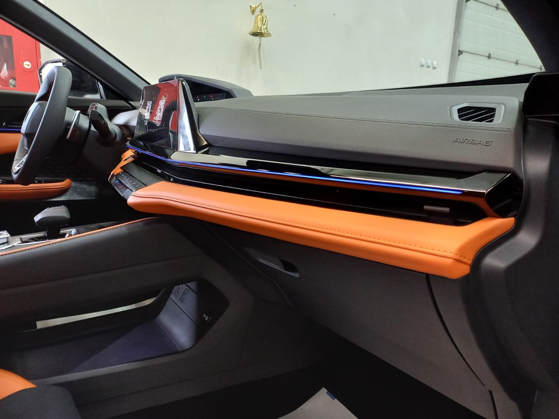 Легковой автотранспорт - CHANGAN UNI-V 1.5 AMT (181 л.с.)