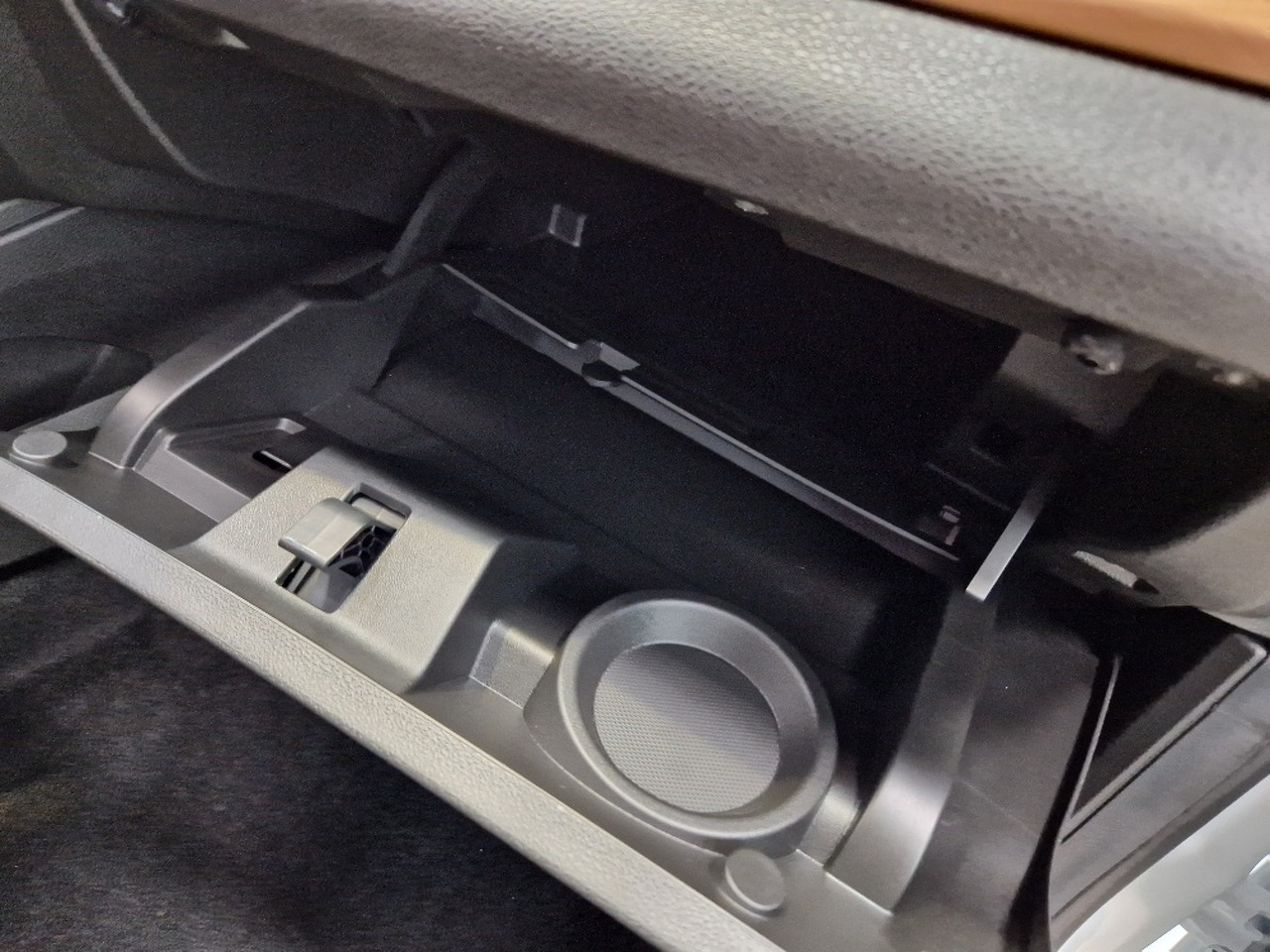 Легковой автотранспорт - LADA Vesta SW Cross 1.6 MT (106 л.с.)