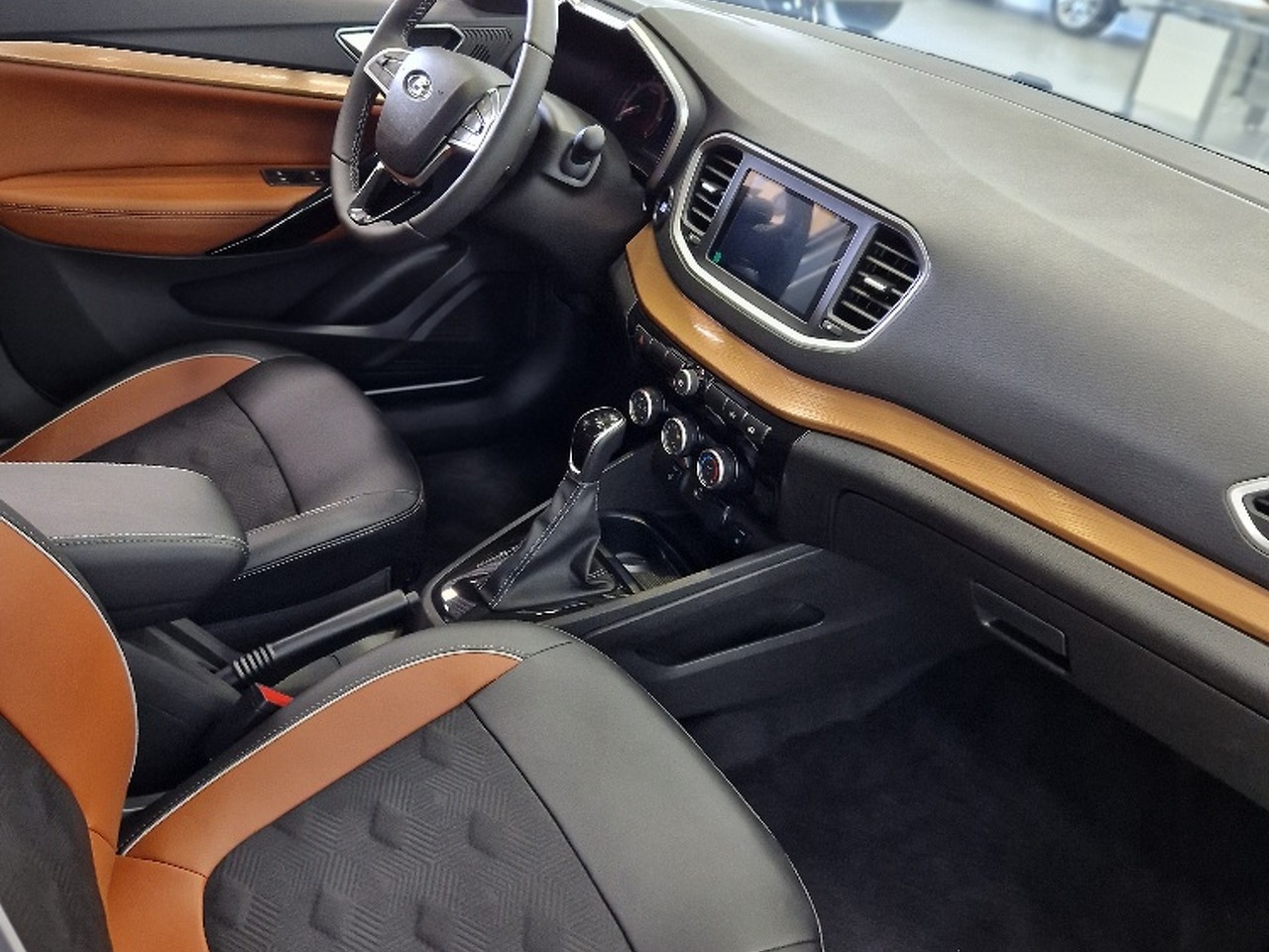 Легковой автотранспорт - LADA Vesta SW Cross 1.6 MT (106 л.с.)