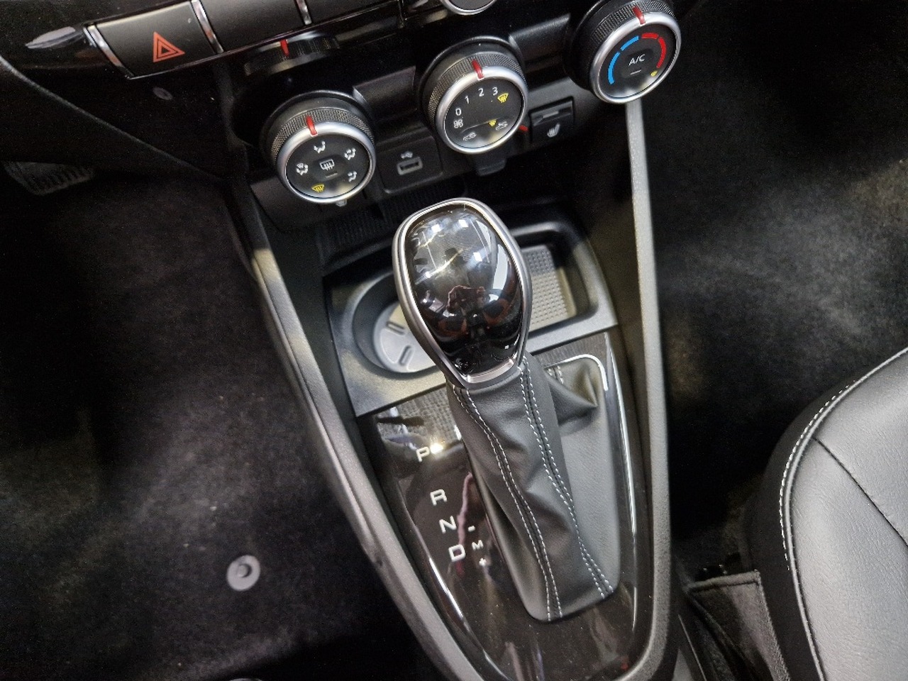 Легковой автотранспорт - LADA Vesta SW Cross 1.6 MT (106 л.с.)