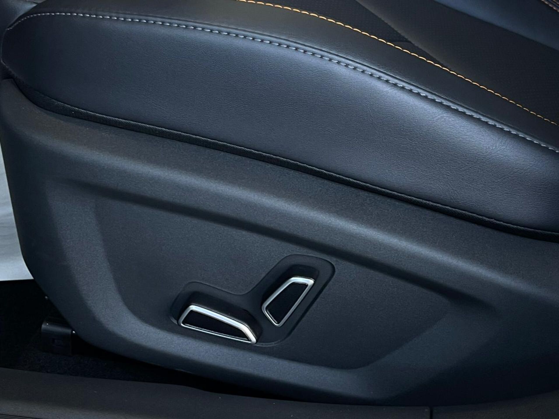 Легковой автотранспорт - CHANGAN UNI-T 1.5 AMT (167 л.с.)