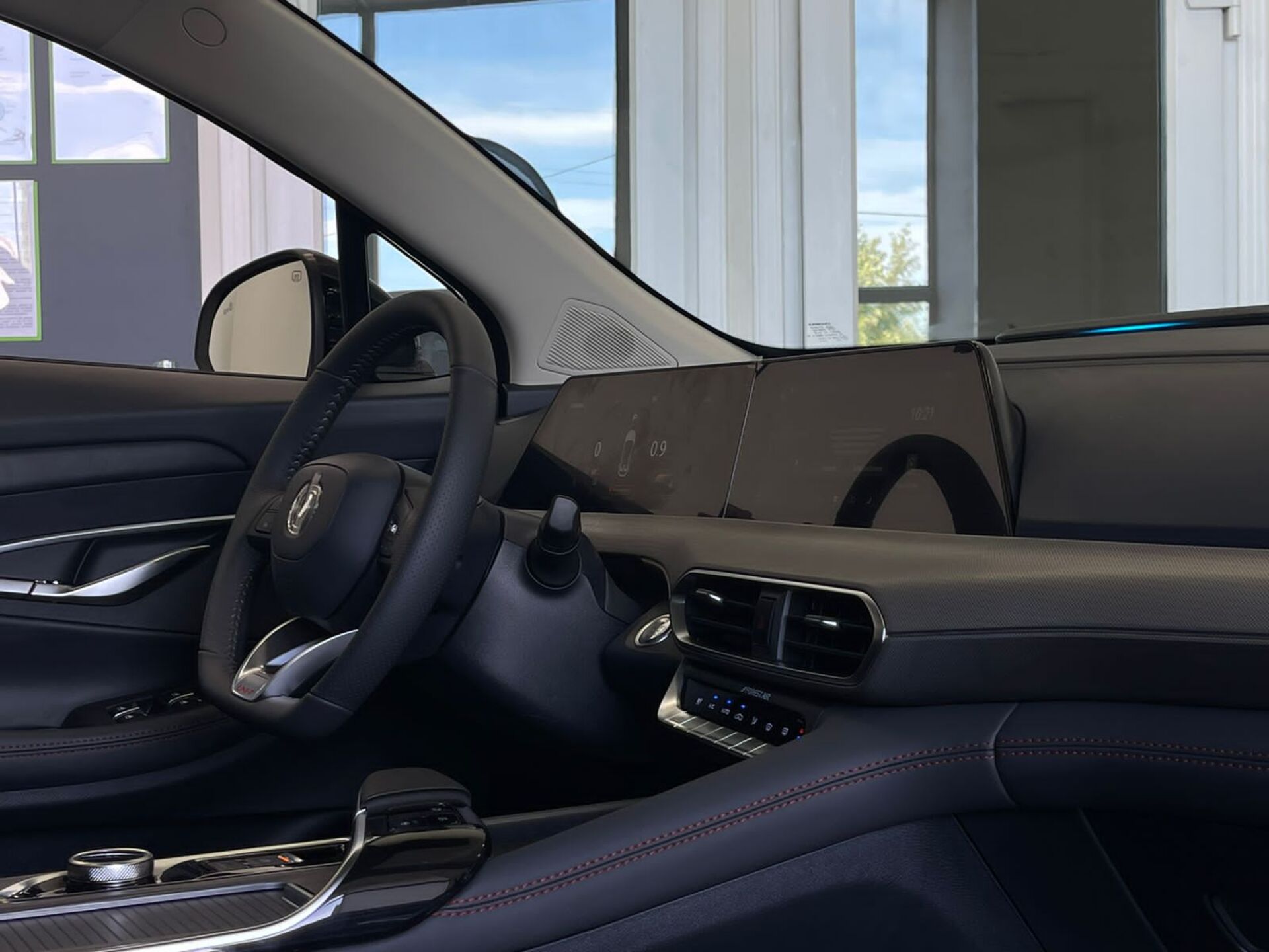 Легковой автотранспорт - CHANGAN UNI-T 1.5 AMT (167 л.с.)