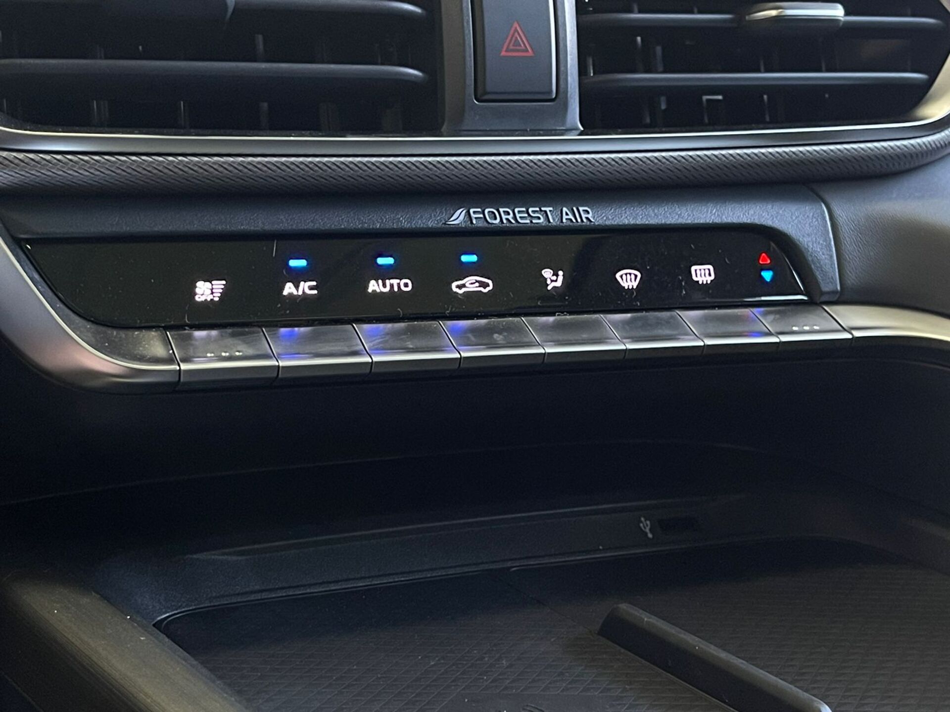 Легковой автотранспорт - CHANGAN UNI-T 1.5 AMT (167 л.с.)