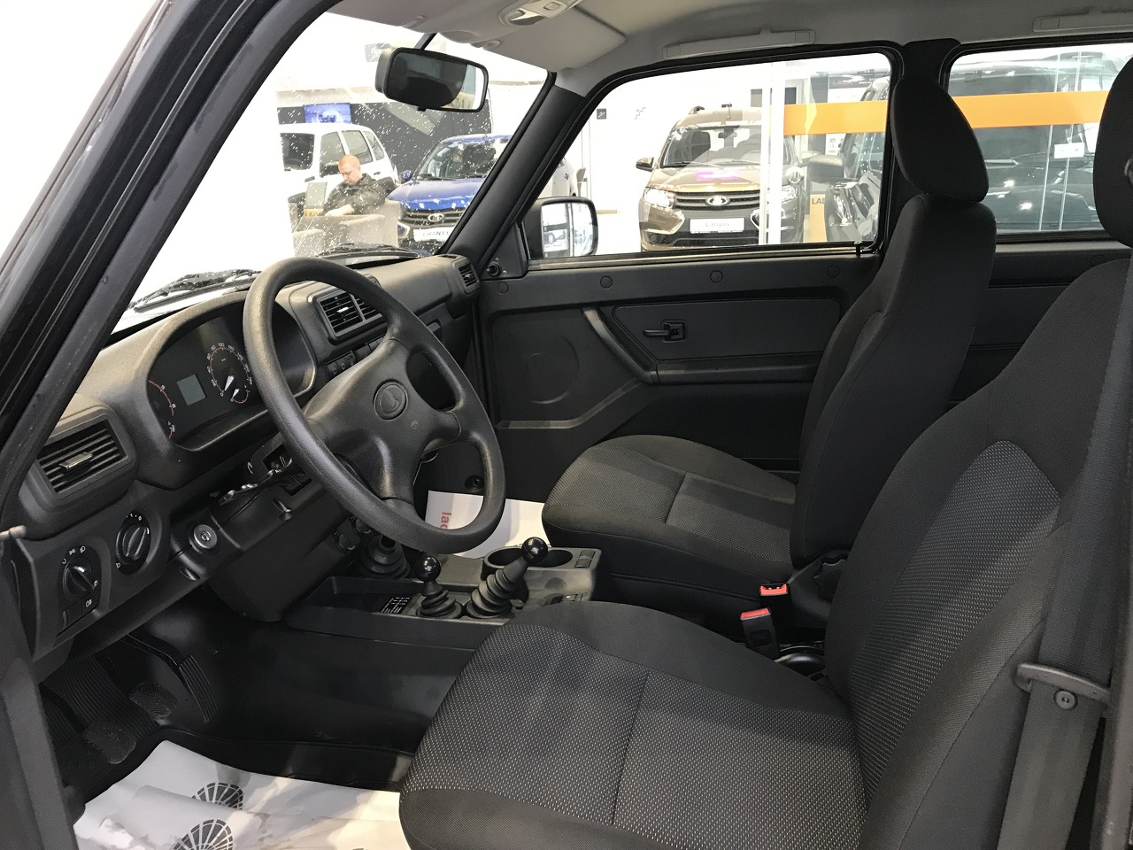 Легковой автотранспорт - Niva Legend Euro-2 1.7 MT (83 л.с.) 4WD