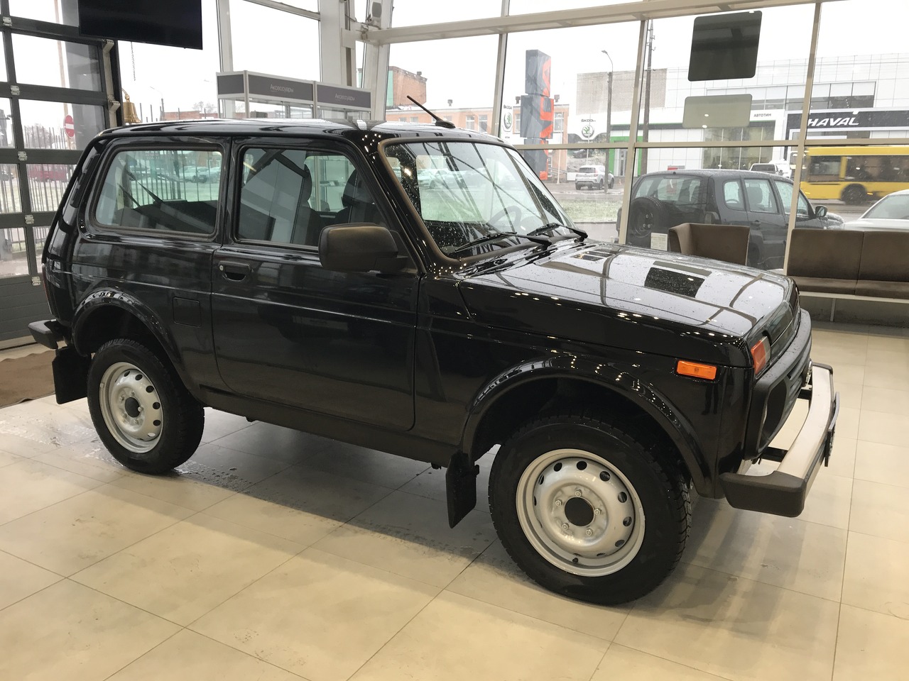 Легковой автотранспорт - Niva Legend Euro-2 1.7 MT (83 л.с.) 4WD
