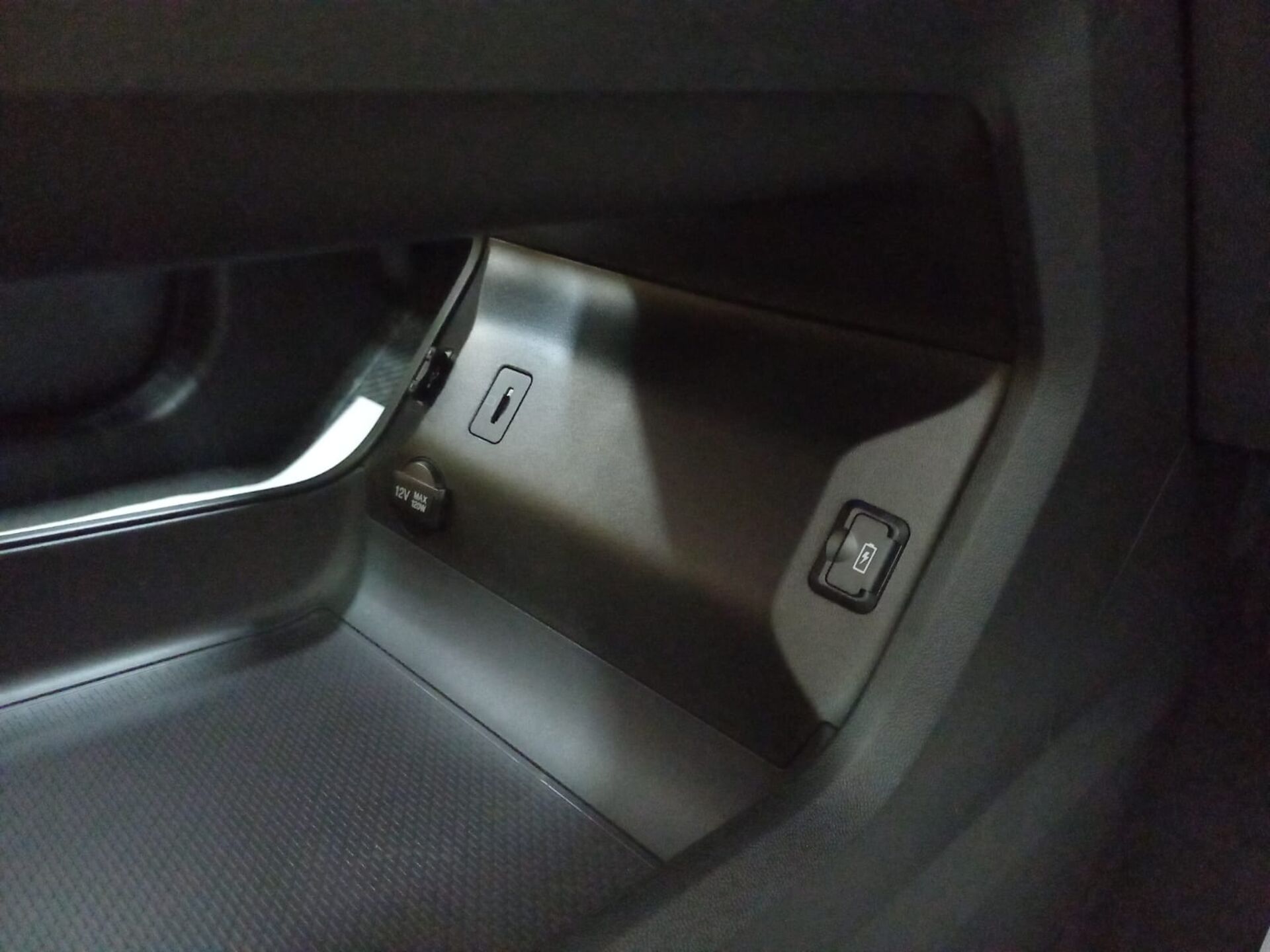 Легковой автотранспорт - CHANGAN UNI-K 2.0 AT (226 л.с.) 4WD