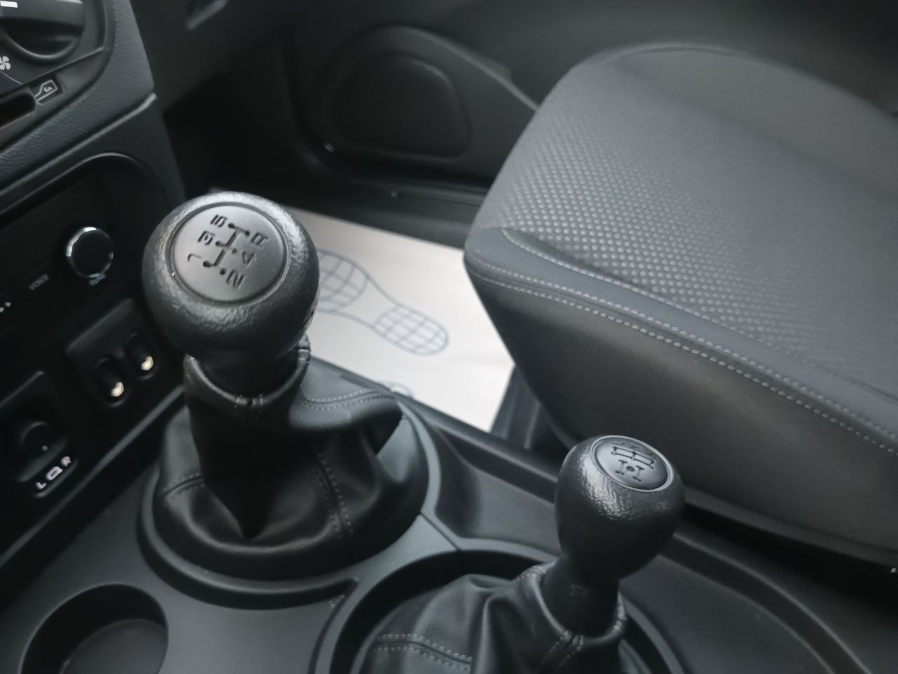 Легковой автотранспорт - LADA Niva Travel 1.8 MT (90 л.с.) 4WD