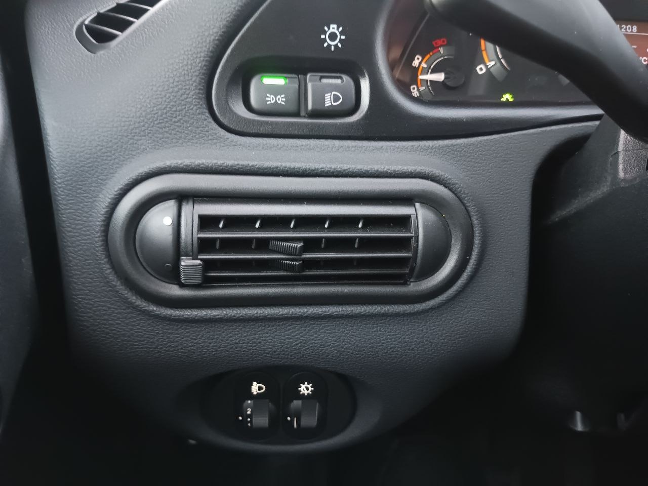 Легковой автотранспорт - LADA Niva Travel 1.8 MT (90 л.с.) 4WD