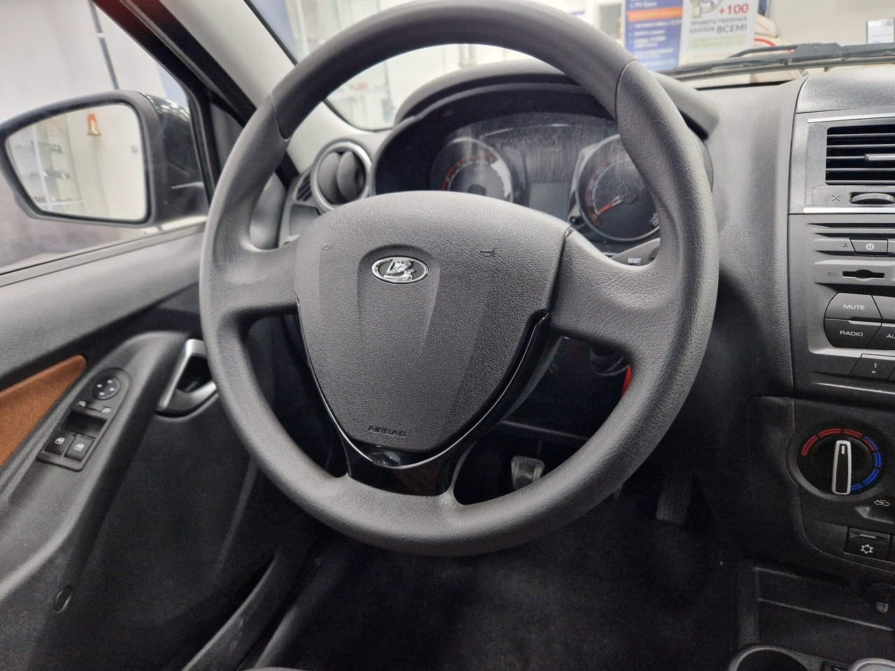 Легковой автотранспорт - LADA Granta Cross 1.6 MT (90 л.с.)