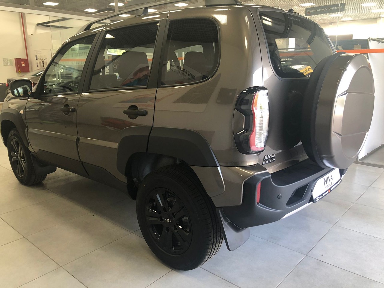 Легковой автотранспорт - LADA Niva Travel 1.7 MT (83 л.с.) 4WD