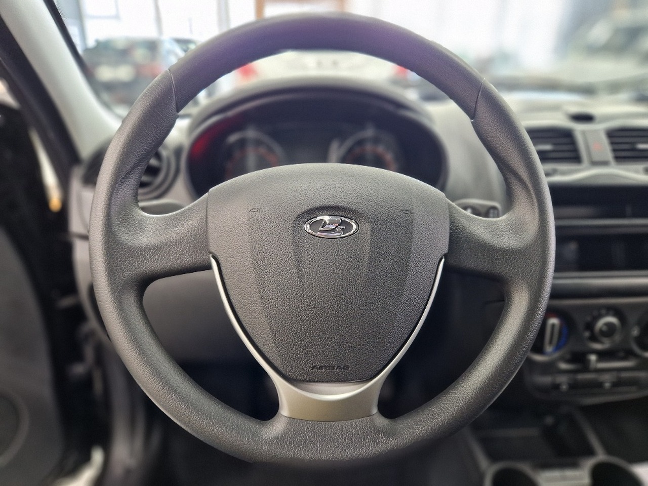 Легковой автотранспорт - LADA Granta 1.6 MT (90 л.с.)