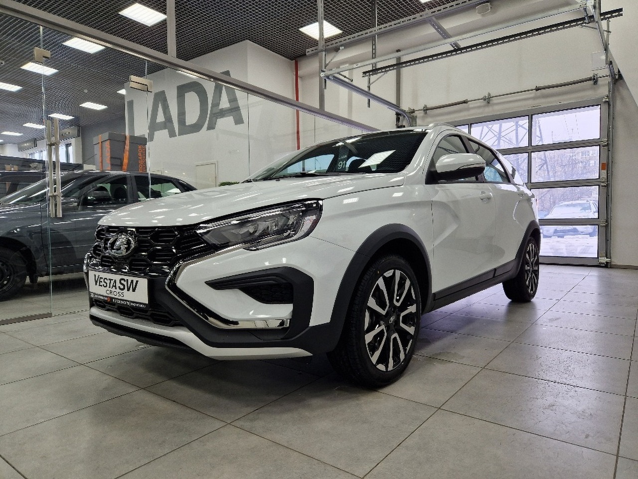 Легковой автотранспорт - Vesta SW Cross 1.8 CVT (122 л.с.)