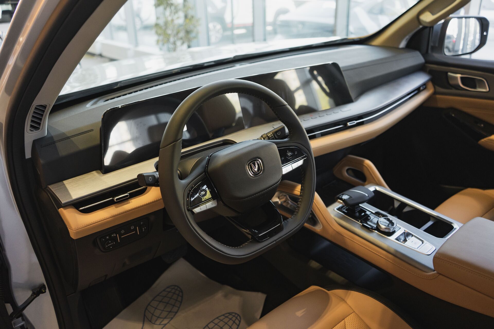 Легковой автотранспорт - CHANGAN Hunter Plus 2.0 AT (226 л.с.) 4WD