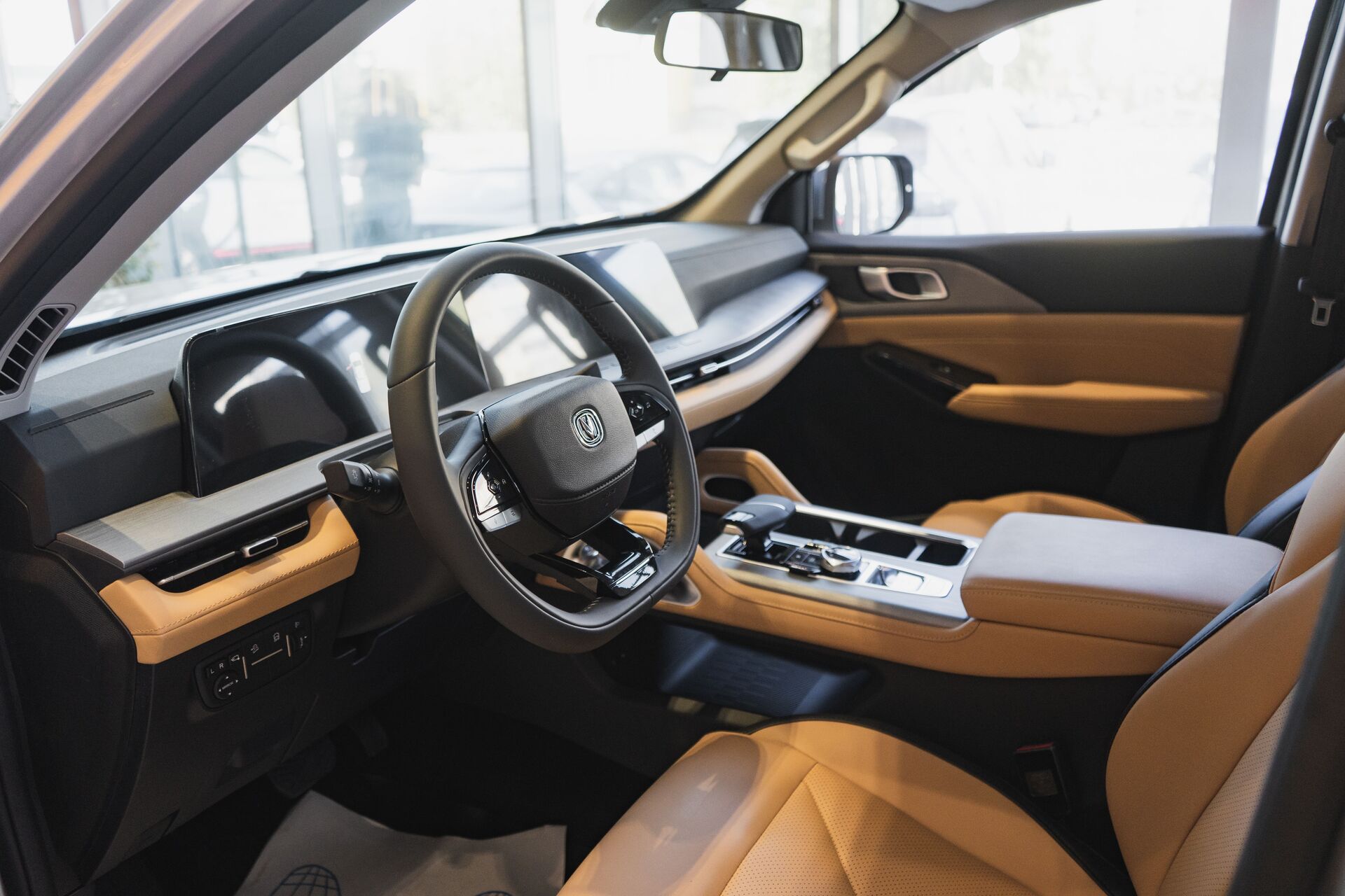 Легковой автотранспорт - CHANGAN Hunter Plus 2.0 AT (226 л.с.) 4WD