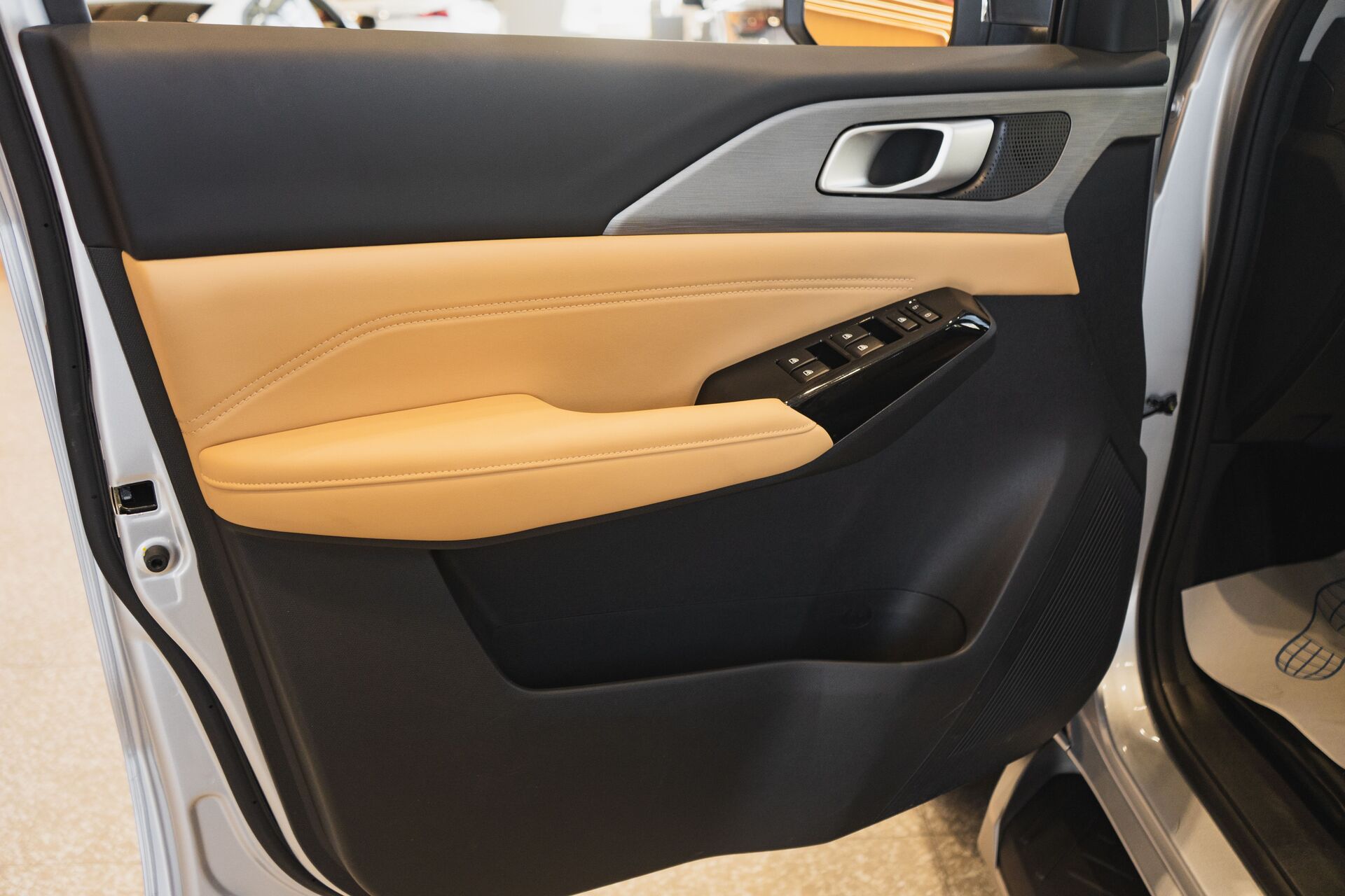 Легковой автотранспорт - CHANGAN Hunter Plus 2.0 AT (226 л.с.) 4WD