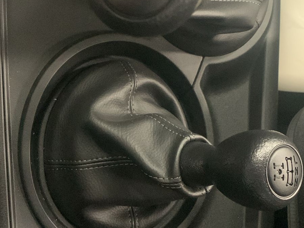 Легковой автотранспорт - LADA Niva Travel 1.7 MT (83 л.с.) 4WD