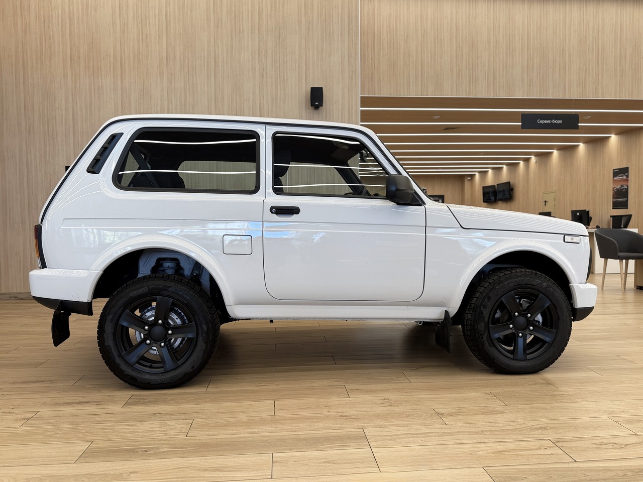 Легковой автотранспорт - LADA Niva Legend 1.7 MT (83 л.с.) 4WD
