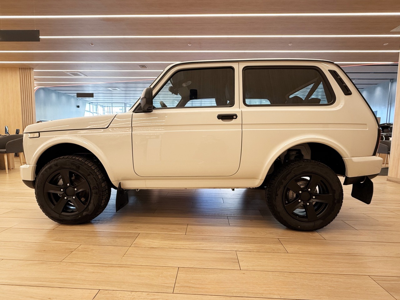 Легковой автотранспорт - LADA Niva Legend 1.7 MT (83 л.с.) 4WD