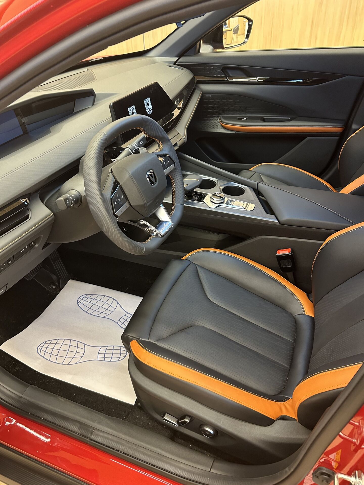 Легковой автотранспорт - CHANGAN UNI-V 1.5 AMT (181 л.с.)