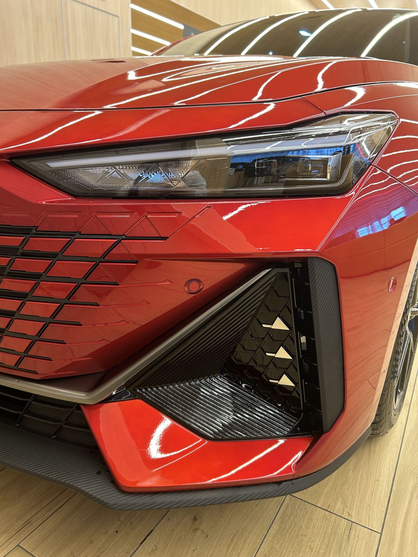 Легковой автотранспорт - CHANGAN UNI-V 1.5 AMT (181 л.с.)