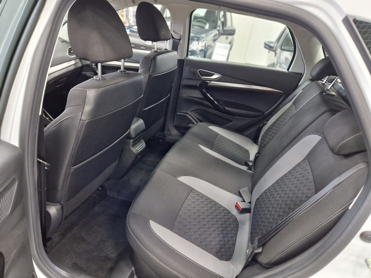 Легковой автотранспорт - Vesta SW 1.8 CVT (122 л.с.)
