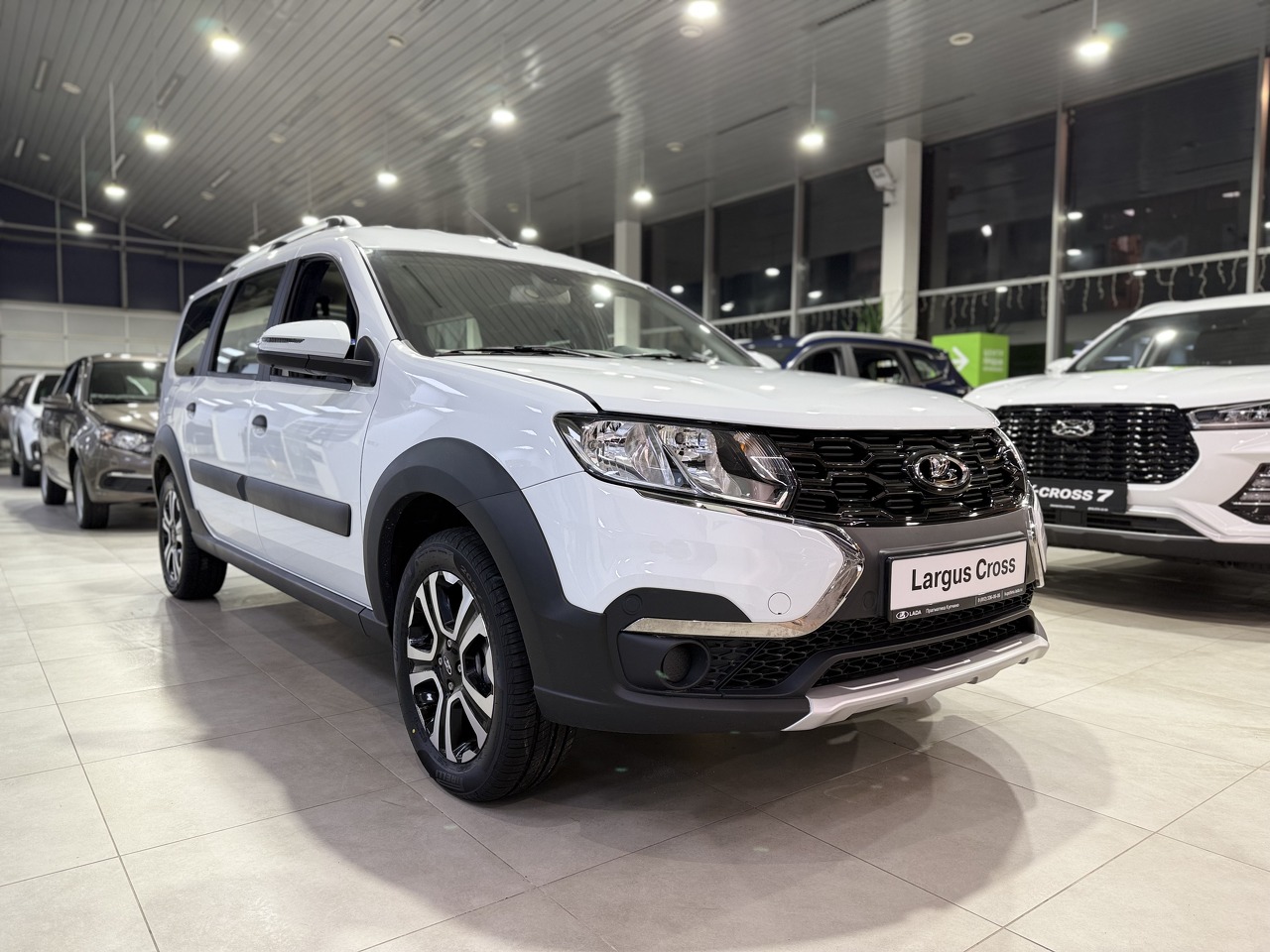 Легковой автотранспорт - LADA Largus Cross 1.6 MT (106 л.с.)