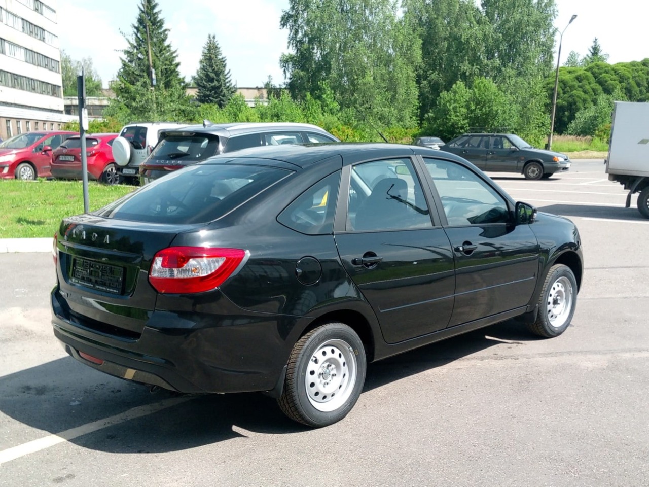 Легковой автотранспорт - LADA Granta 1.6 MT (90 л.с.)