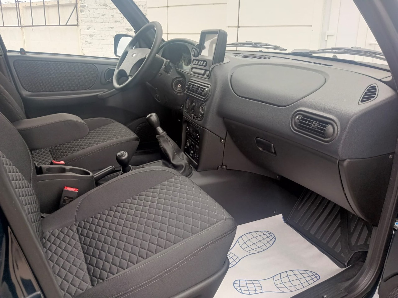 Легковой автотранспорт - Niva 1.7 MT (80 л.с.) 4WD