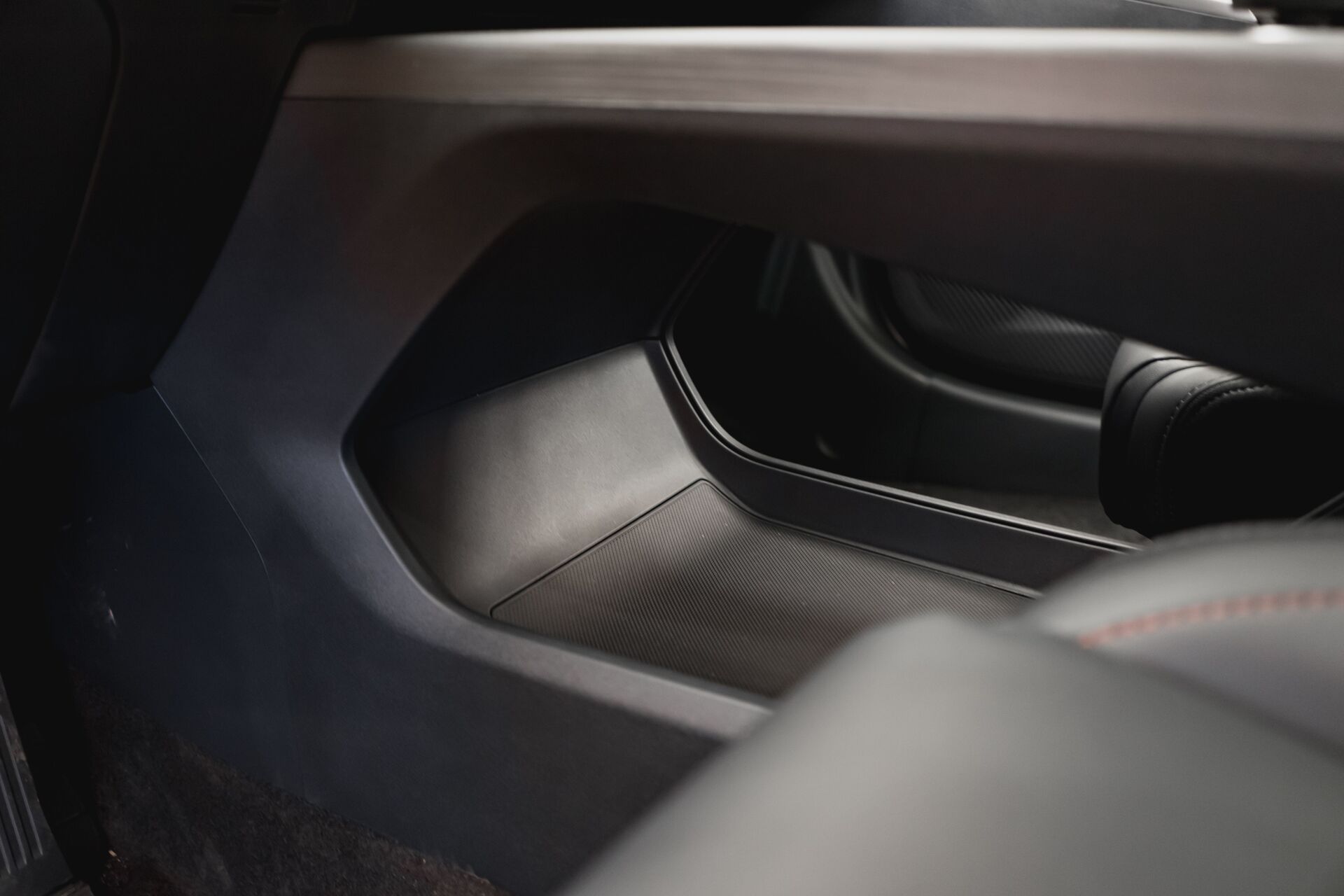 Легковой автотранспорт - CHANGAN UNI-T 1.5 AMT (167 л.с.)