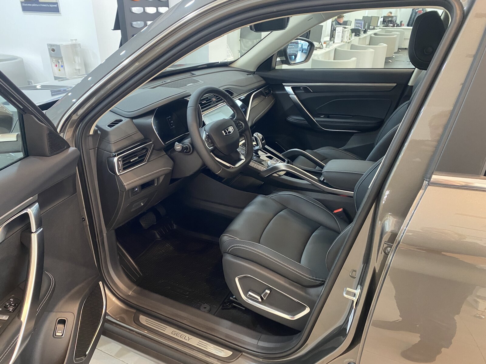 Легковой автотранспорт - GEELY Atlas Pro 