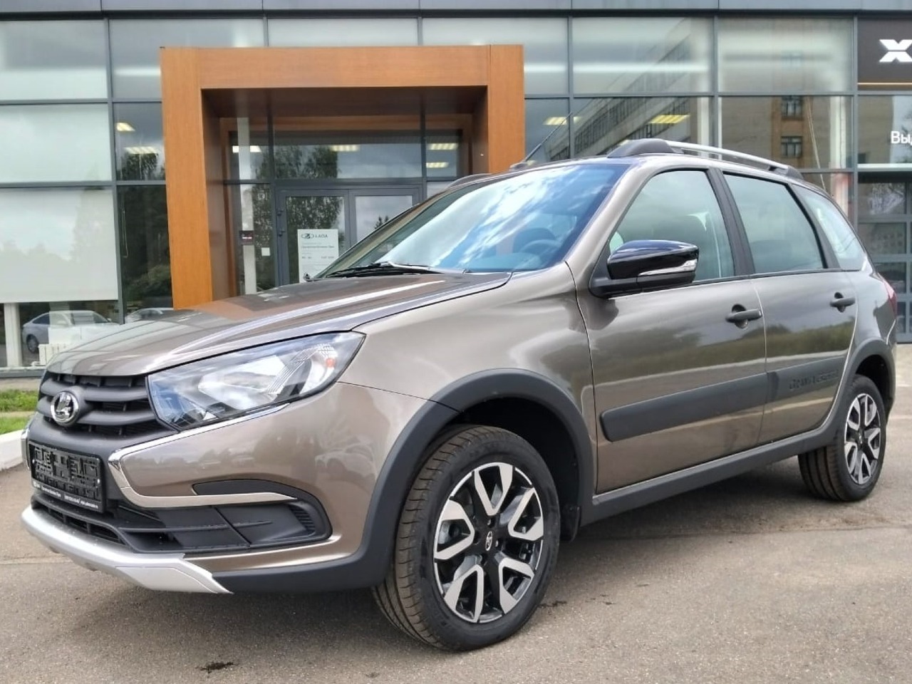 Легковой автотранспорт - LADA Granta Cross 1.6 MT (106 л.с.)