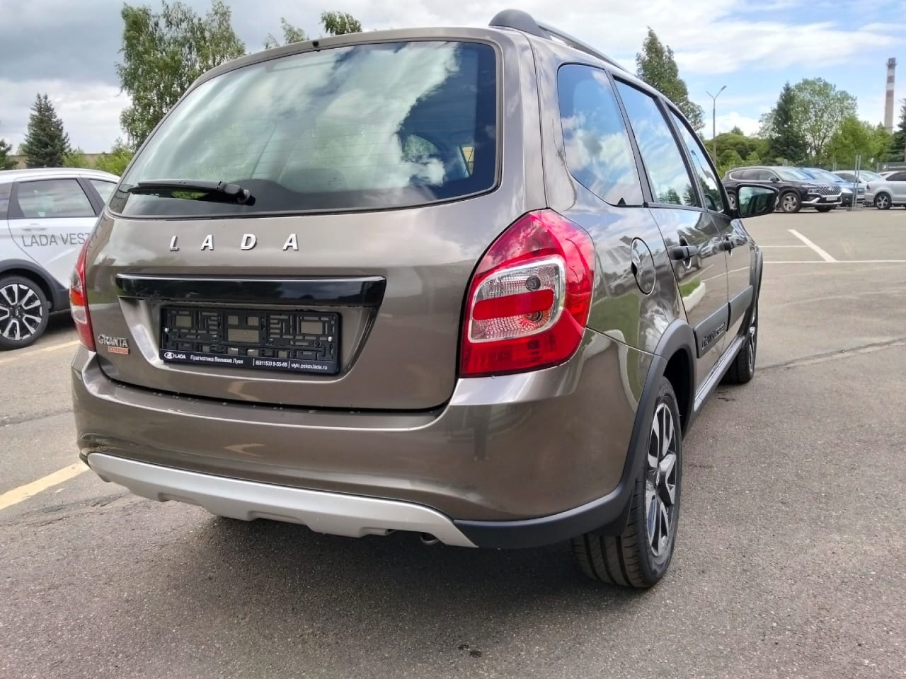 Легковой автотранспорт - LADA Granta Cross 1.6 MT (106 л.с.)