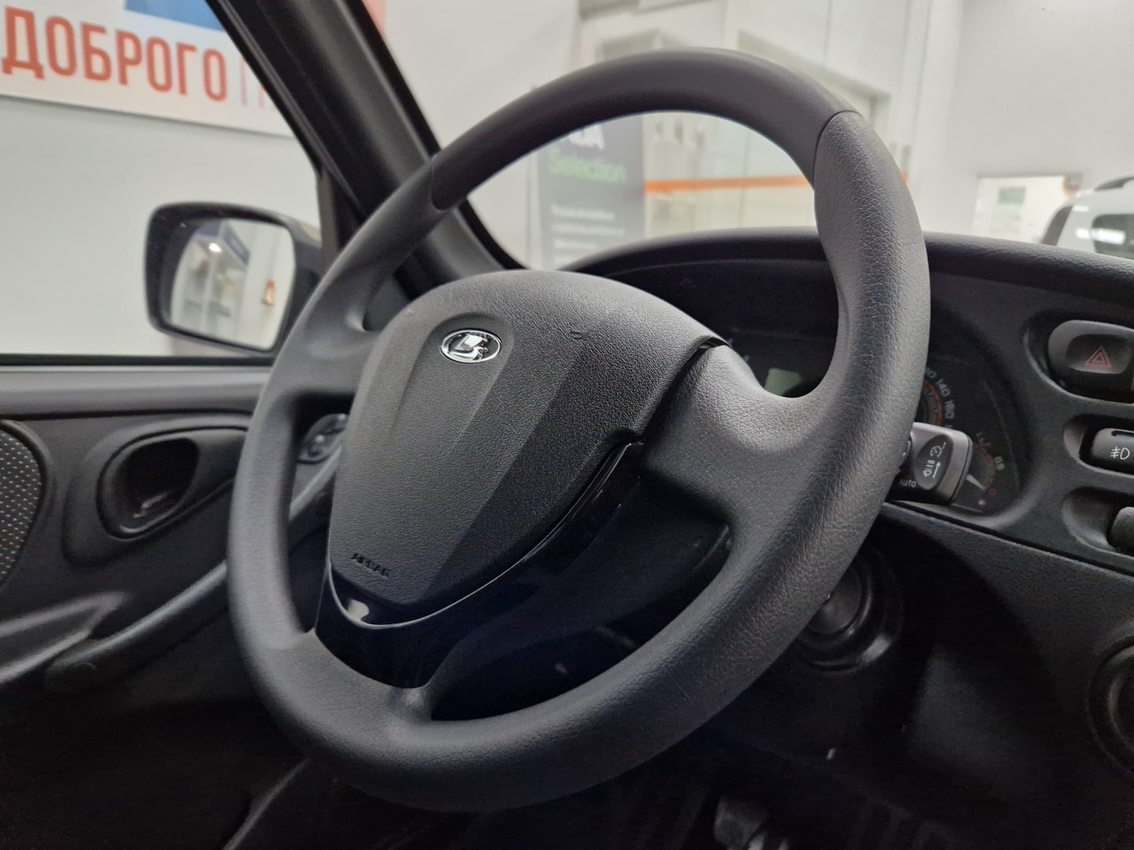 Легковой автотранспорт - LADA Niva Travel 1.7 MT (83 л.с.) 4WD