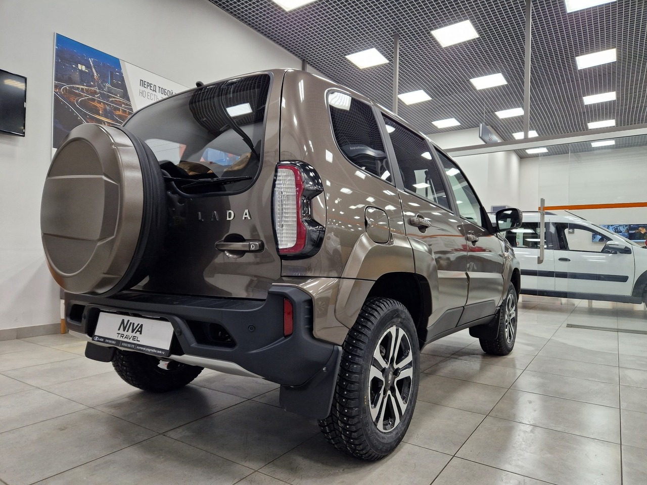 Легковой автотранспорт - LADA Niva Travel 1.7 MT (83 л.с.) 4WD