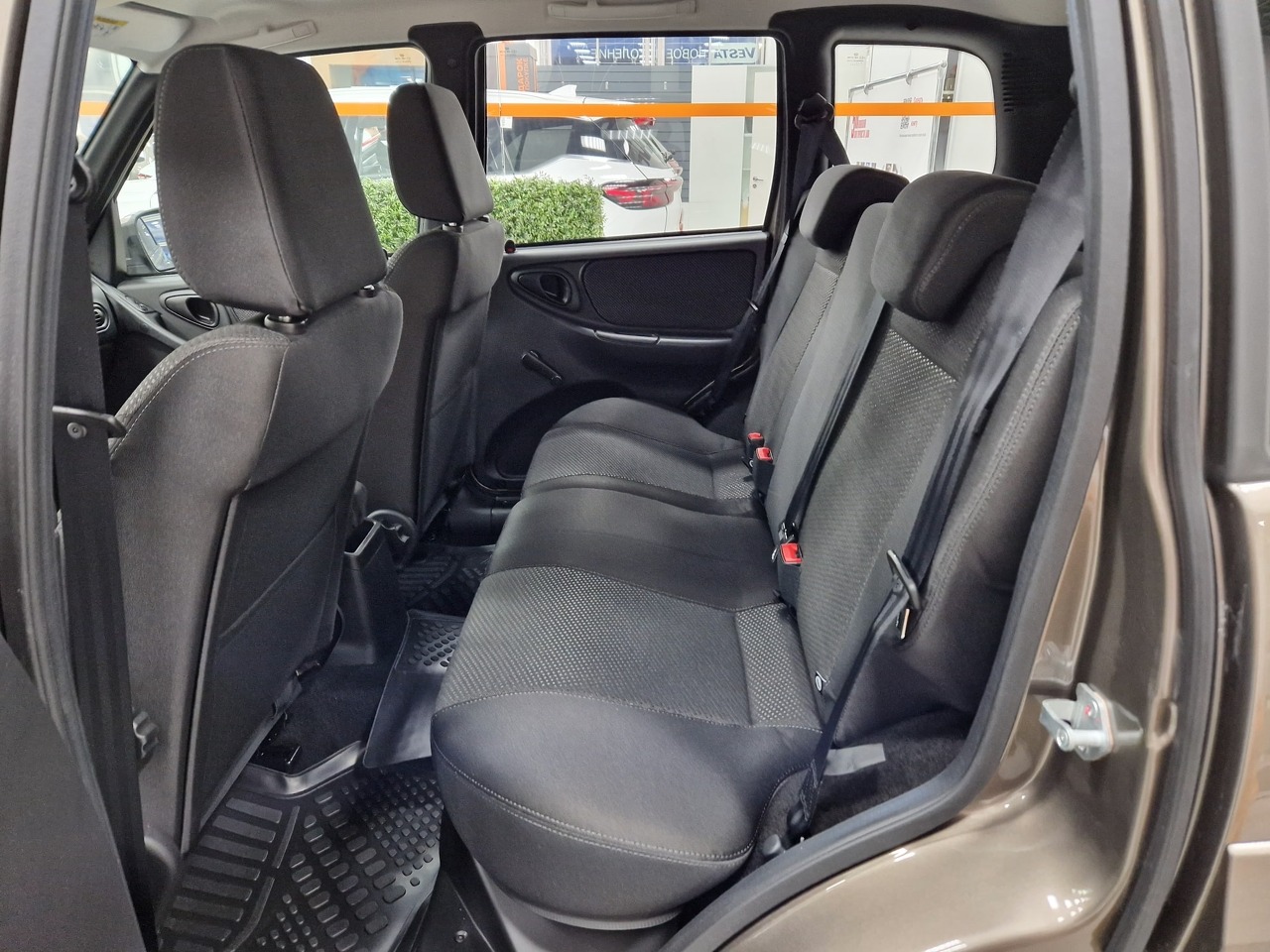 Легковой автотранспорт - LADA Niva Travel 1.7 MT (83 л.с.) 4WD